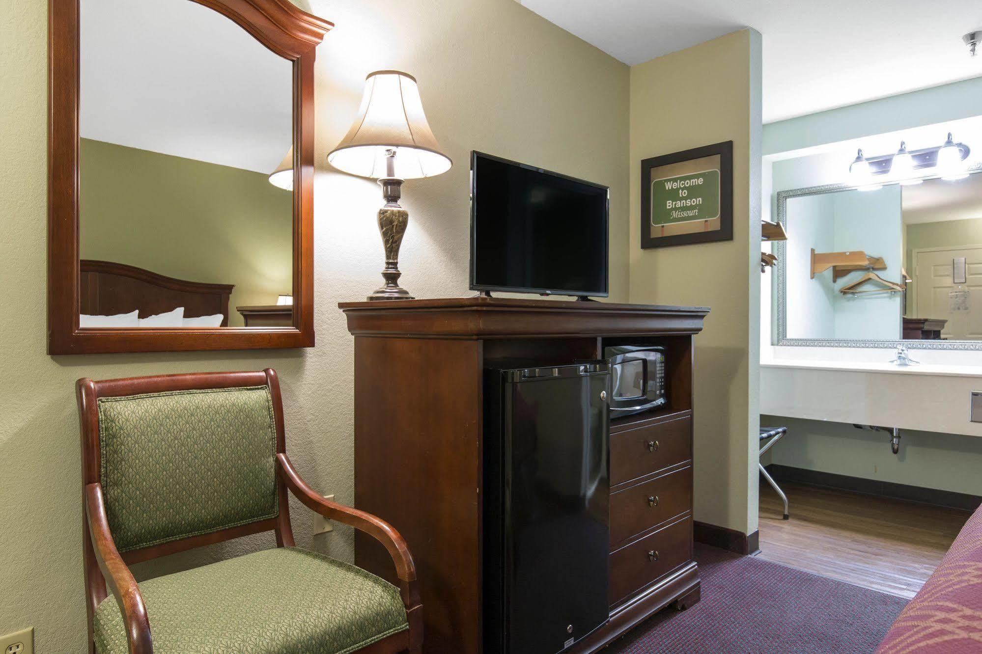 Baymont By Wyndham Branson Thousand Hills Exterior photo